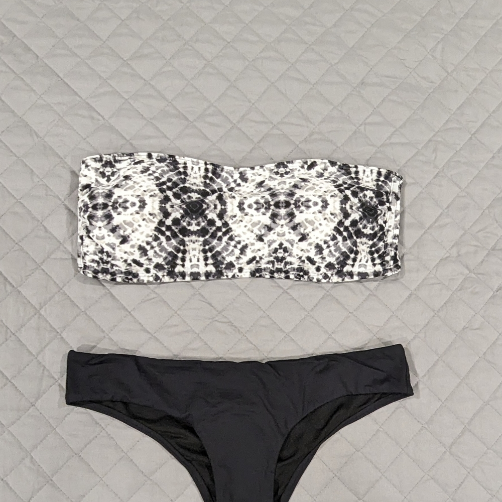 NWT HOLLISTER Bandeau Bikini Top Strappy Back Size Large